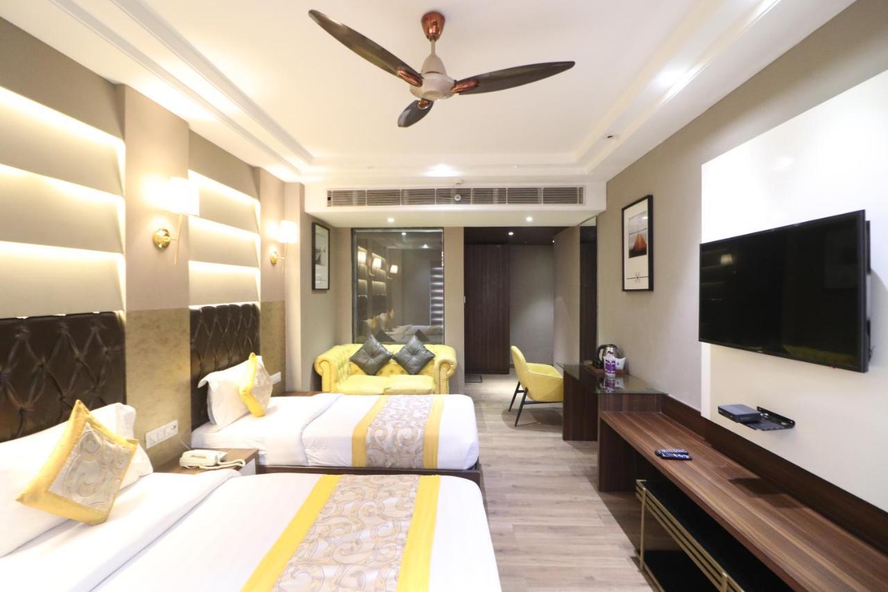 Oak Plaza New Delhi- Homely Atmosphere Exteriör bild